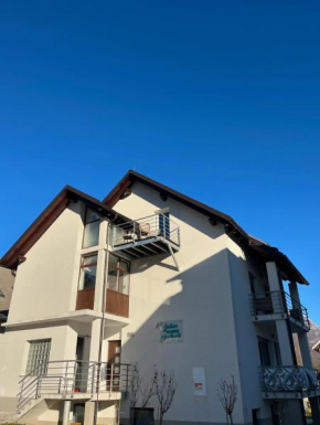 Julian Manor apartments